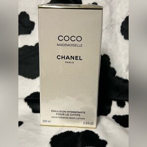 CHANEL Moisturizing Body Lotion